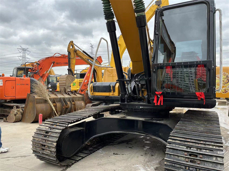 21 ton gebruikte hydraulische graafmachine SANY 215C Uitstekende prestaties Bruine kleur