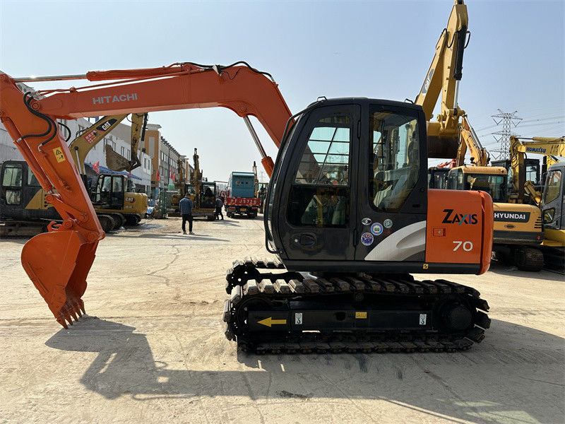 Gebruikte Hitachi ZX70 mini graafmachine met rubberen spoor 7 ton mijnen graafmachine