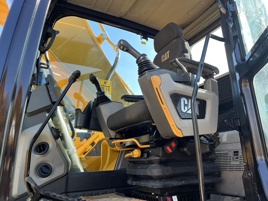 Zescilinder originele Cat 320 graafmachine met Cat C7.1-motor