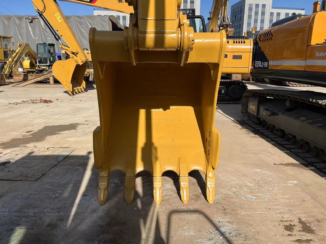 Zescilinder originele Cat 320 graafmachine met Cat C7.1-motor