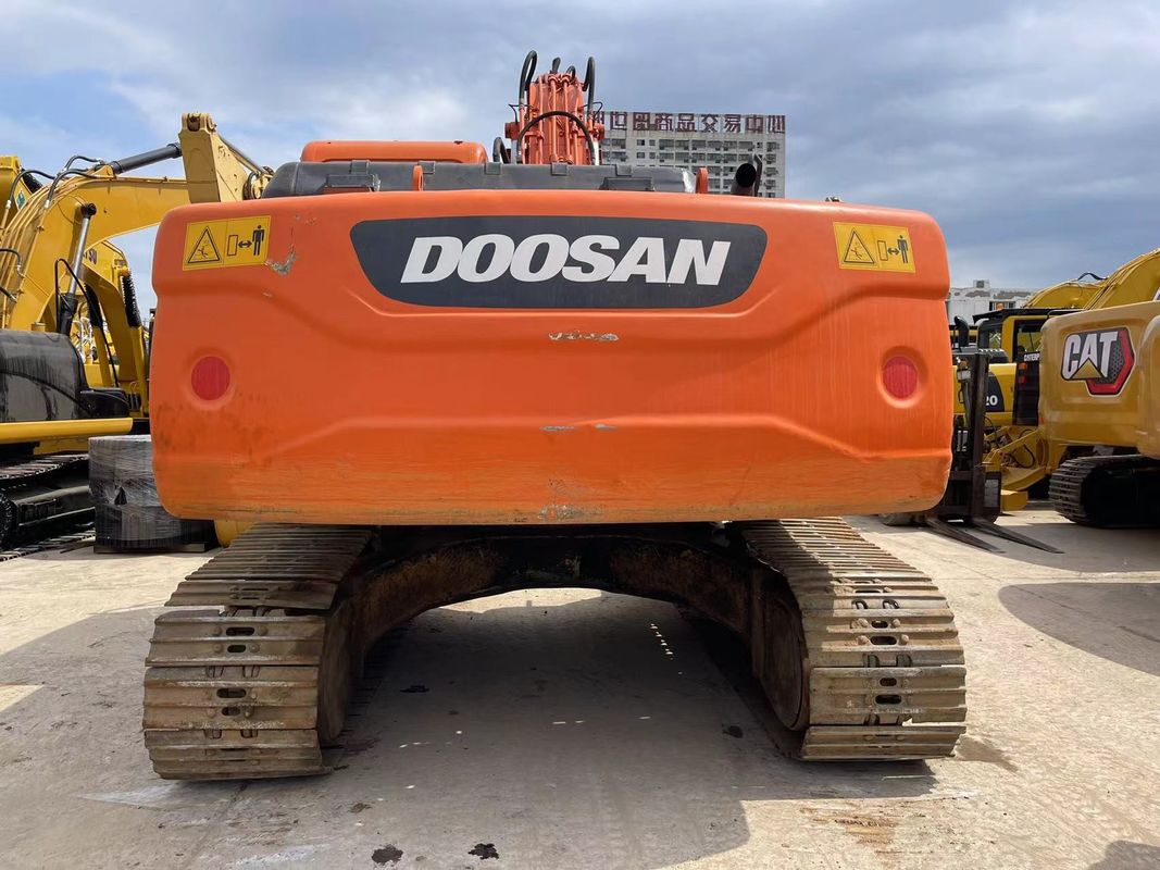 Vind uw perfecte match Gebruikte Doosan DX225LCA 22 ton graafmachine in uitstekende staat