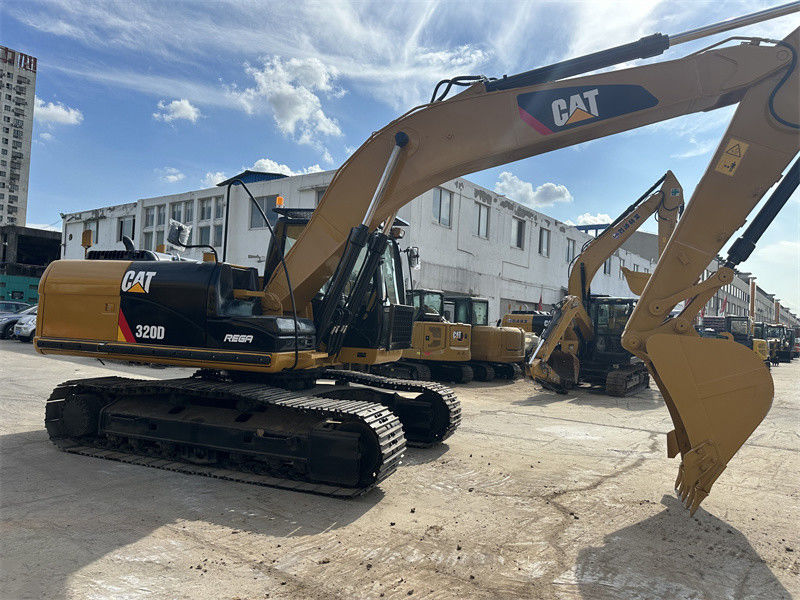 Gebruikte kattengraver Cat 320D Gebruikte kattengravers met een emmercapaciteit van 1 m3