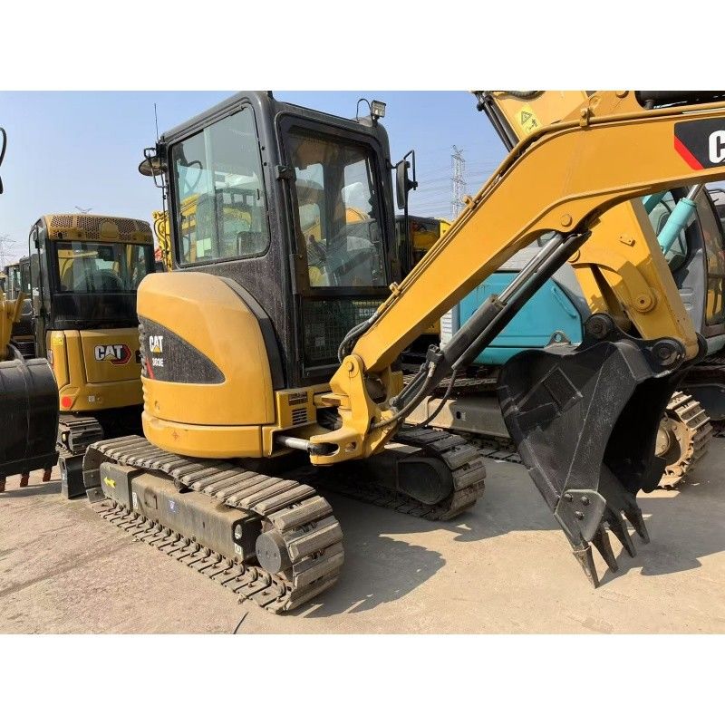 Gebruikte kleine graafmachine CAT 303E voor kleine bouwplaatsen en kleine ruimtes