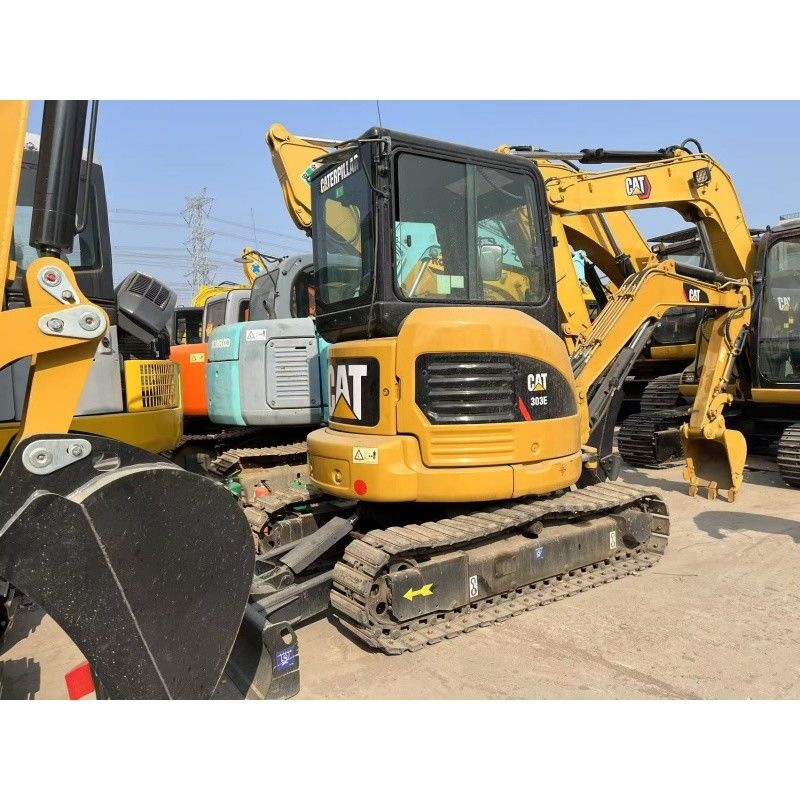 Gebruikte kleine graafmachine CAT 303E voor kleine bouwplaatsen en kleine ruimtes
