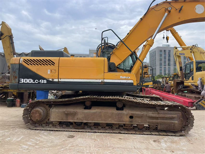 Gebruikte Hyundai R300LC-9S graafmachine te koop Goed onderhouden klaar om te werken