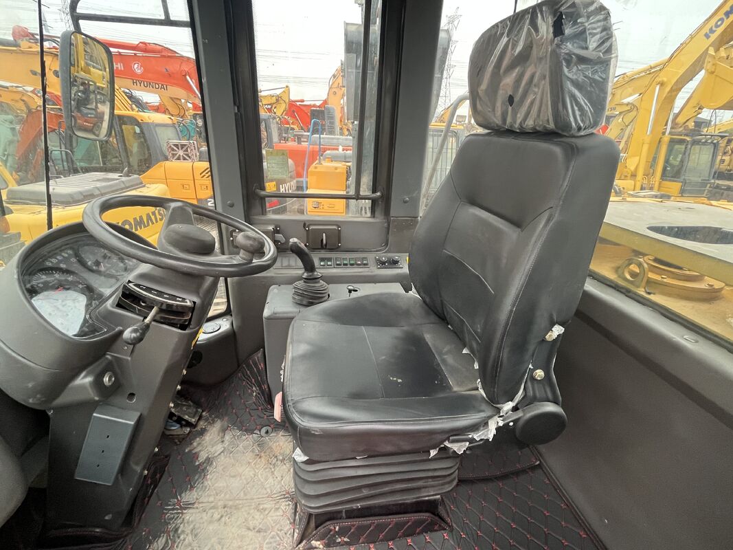 Krachtige gebruikte SDLG L958F wiellader uitgerust met een motorverplaatsing van 9,7 liter en uitstekend bedieningscomfort op lange termijn