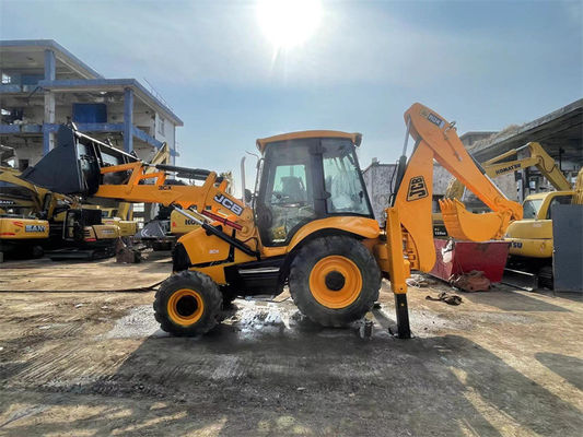 Gebruikte JCB 3CX boormachine Gebruikte JCB wiellader in goede staat