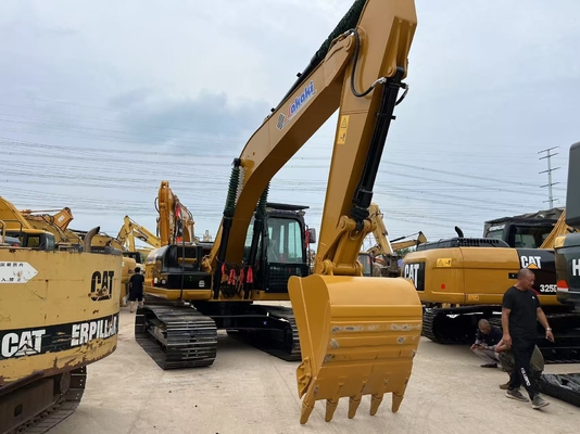 Bouwmachine in goede staat, gebruikte Caterpillar 320D2L graafmachine